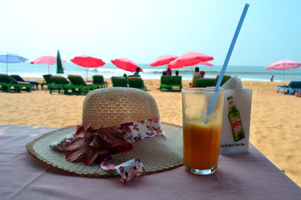 Calangute beach Goa cafe